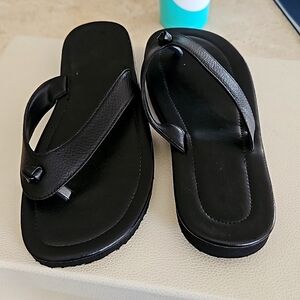 Black Leather Thong Flip Flops-  W 7.5
